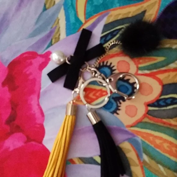 Boho Double Interacting Tassel and Pearl Keychain - Picture 3 of 9